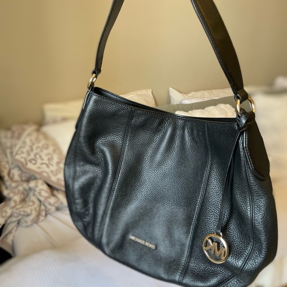 Michael Kors Black Leather Shoulder Bag - Picture 1 of 2